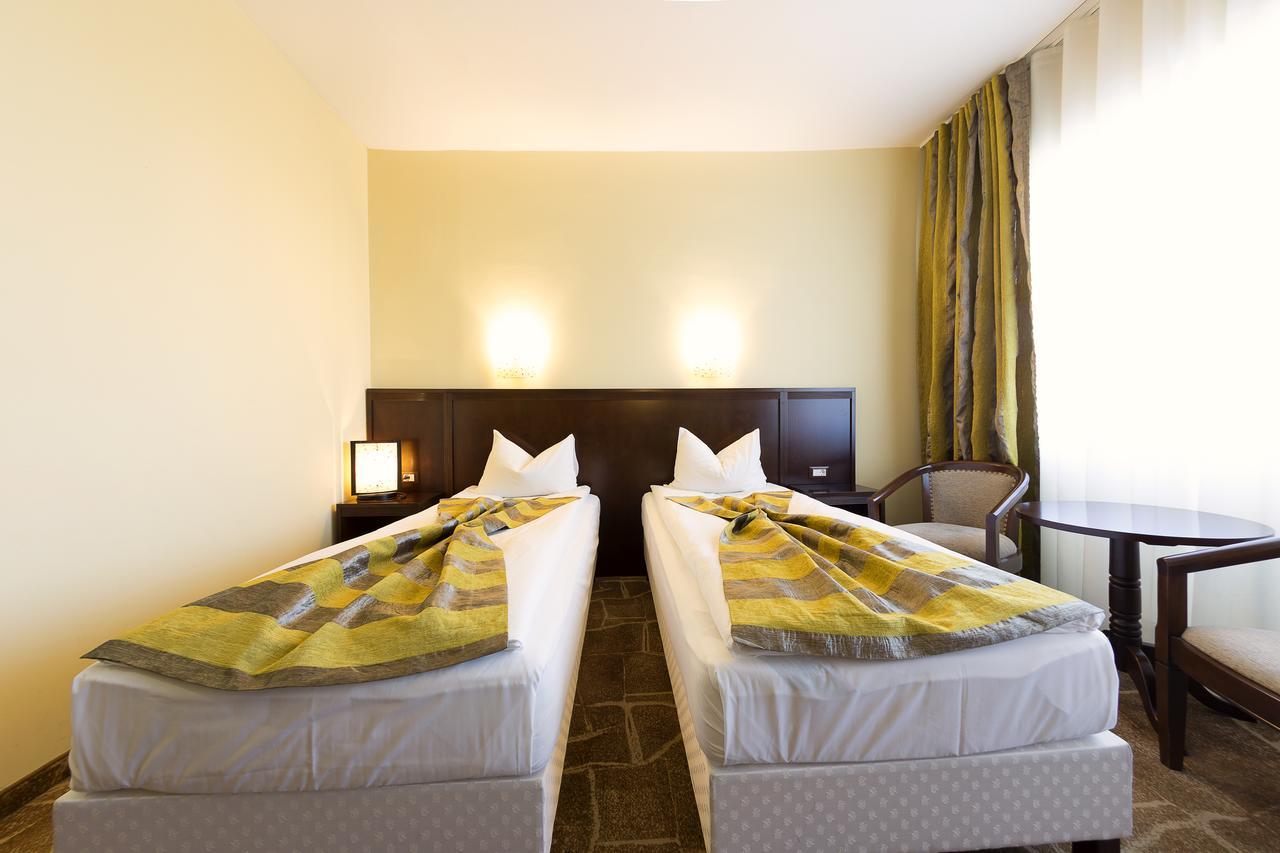 Hotel Parc ألبا يوليا المظهر الخارجي الصورة