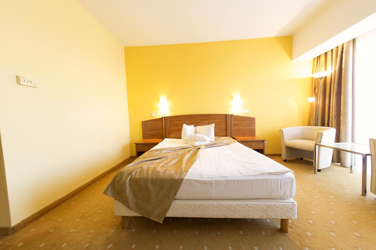 Hotel Parc ألبا يوليا المظهر الخارجي الصورة