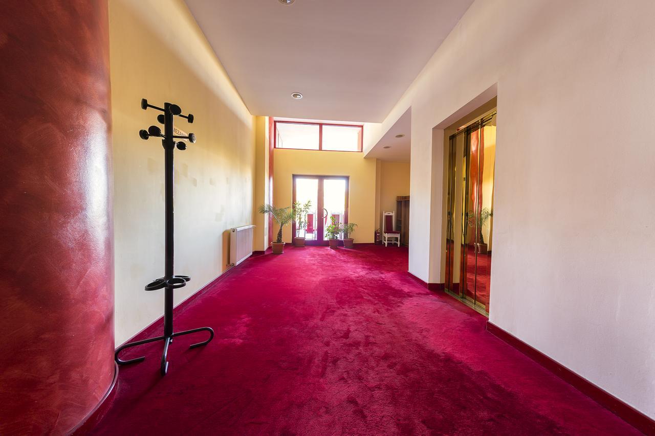 Hotel Parc ألبا يوليا المظهر الخارجي الصورة