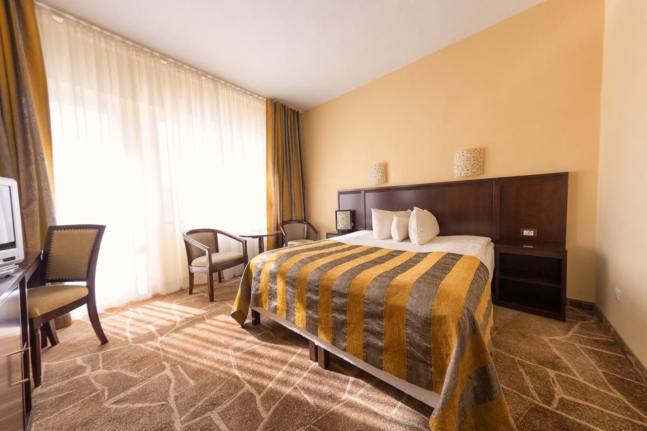 Hotel Parc ألبا يوليا المظهر الخارجي الصورة